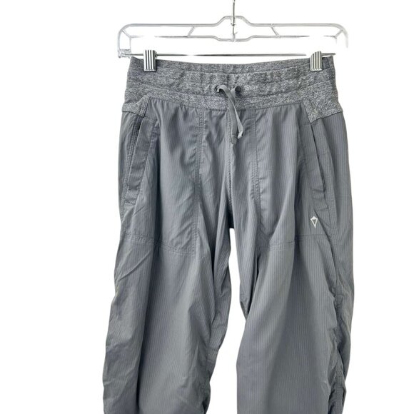 Ivivva Girls Size 14 Drawstring Athletic Pants Gray With Pockets - Picture 12 of 14